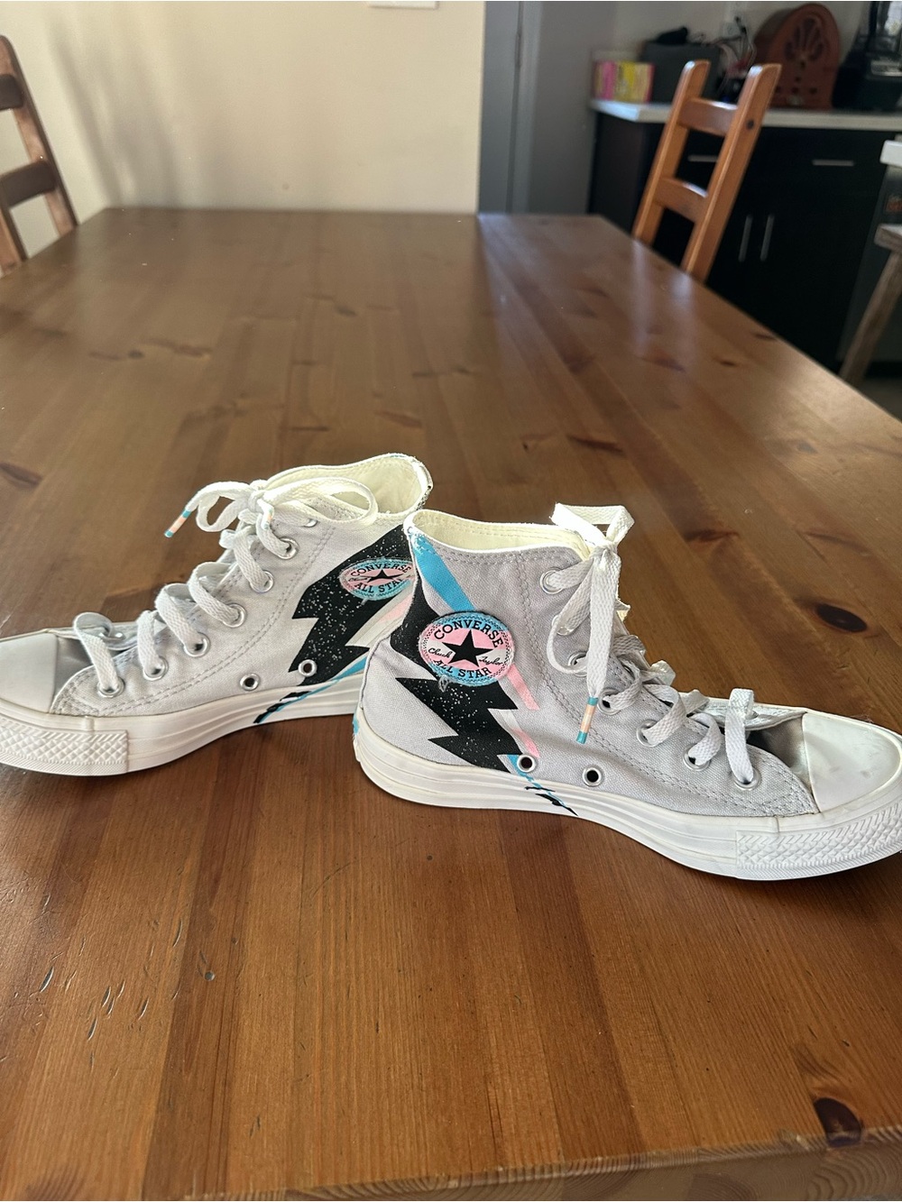 Converse Chuck Taylor All Star Hi Pride Flag Men’s Size 4, Women’s Size 6